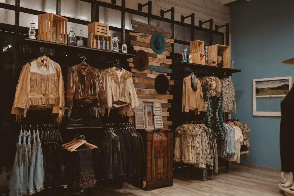 Clothing - AureliaAdventure